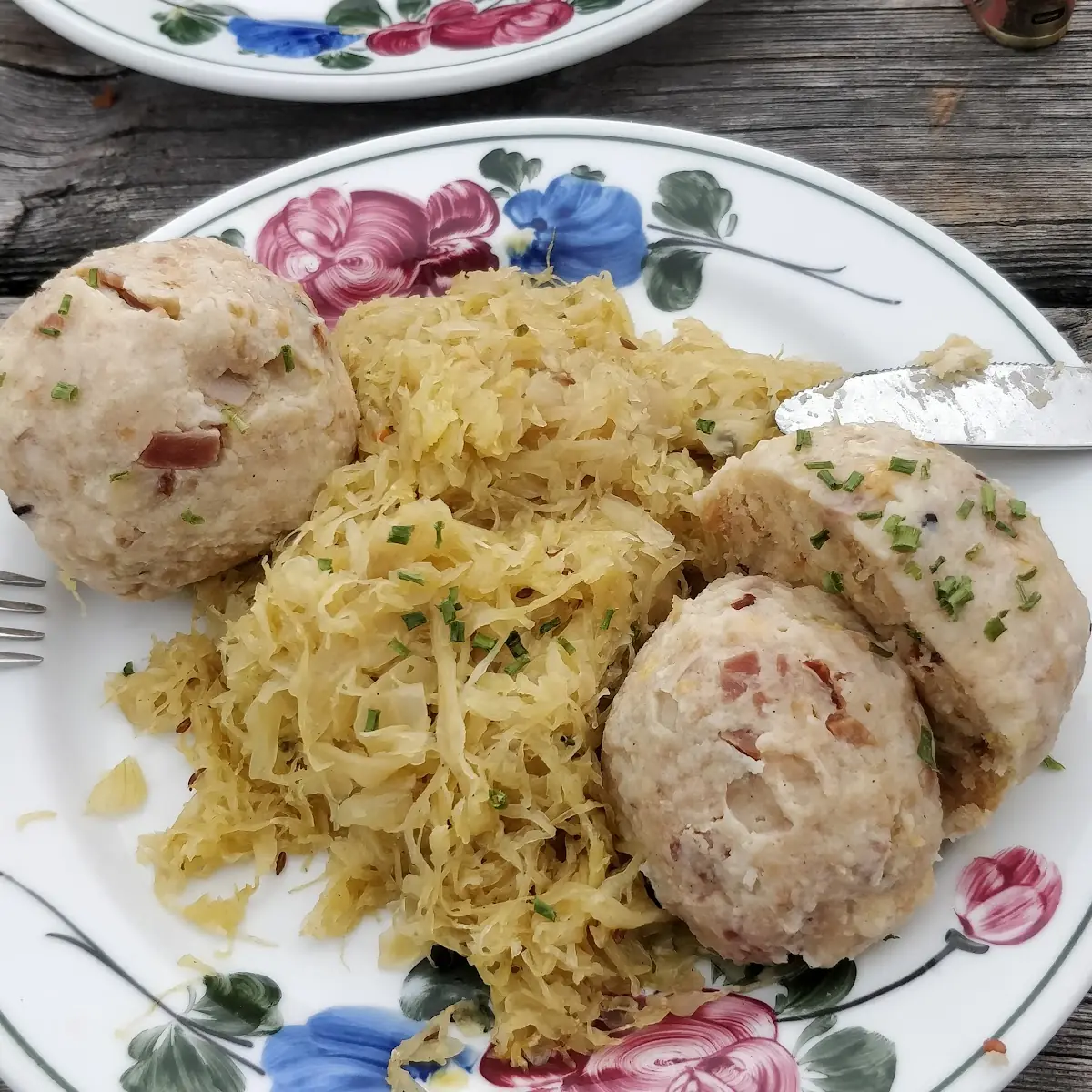 Speckknödel Mit Sauerkraut