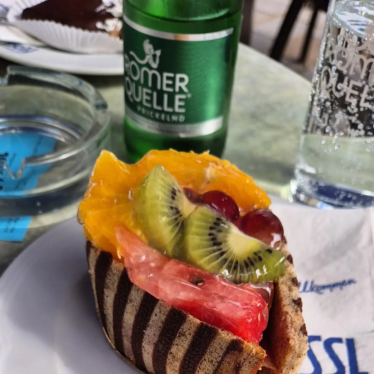 Himbeer-mousse Torte