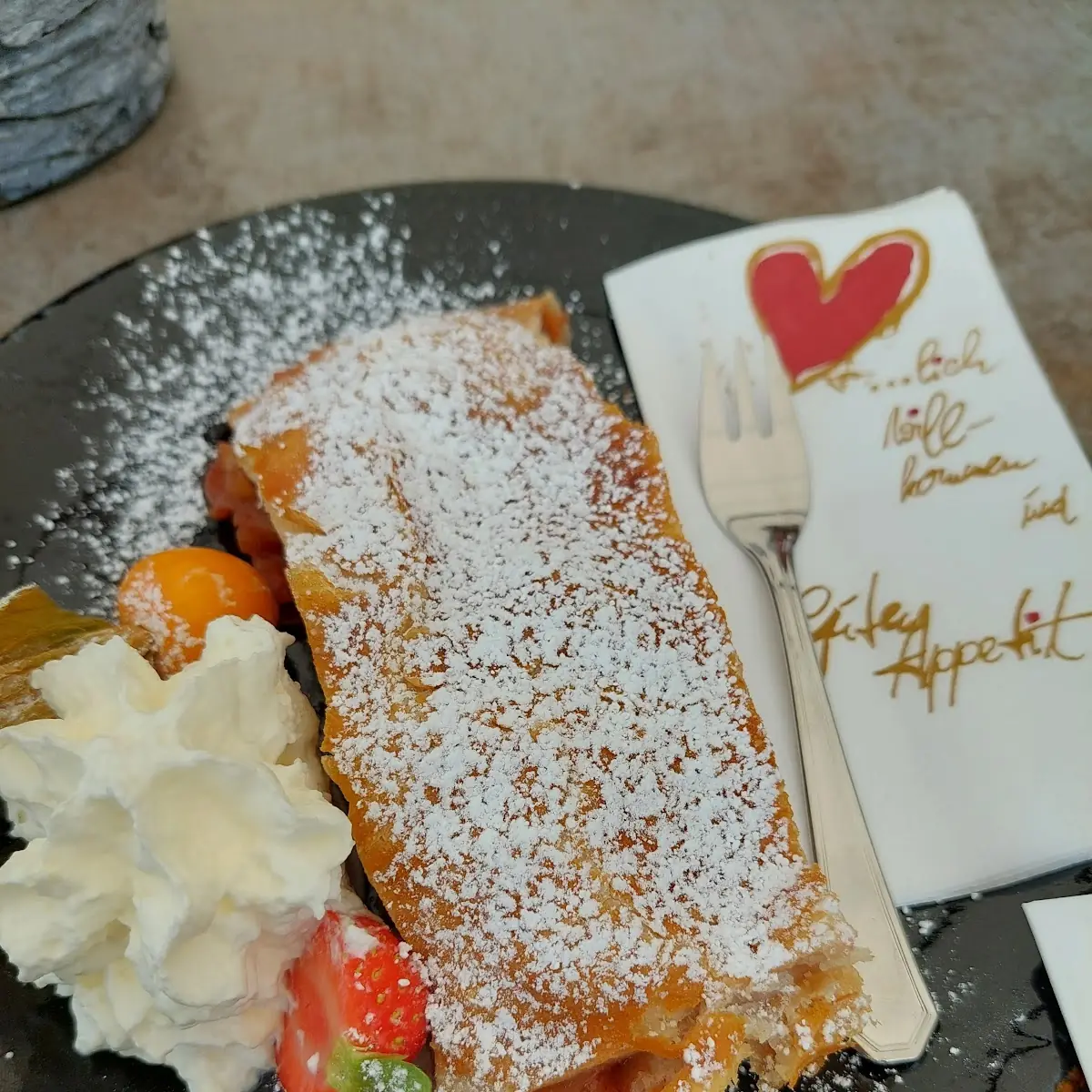 Apfelstrudel