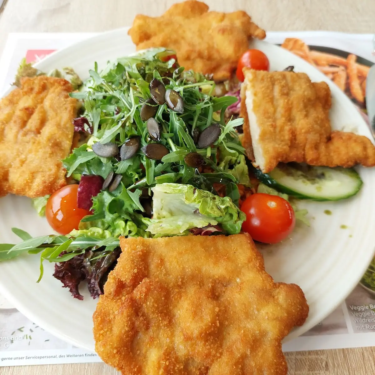 Steirischer Backhenderlsalat