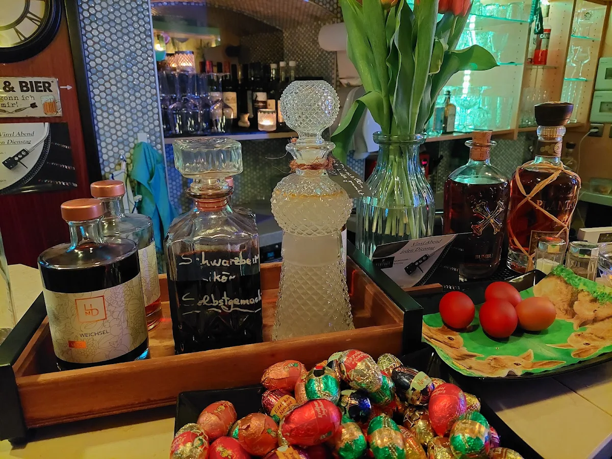 Limoncello Und Andere Selbst-gemachte Liköre