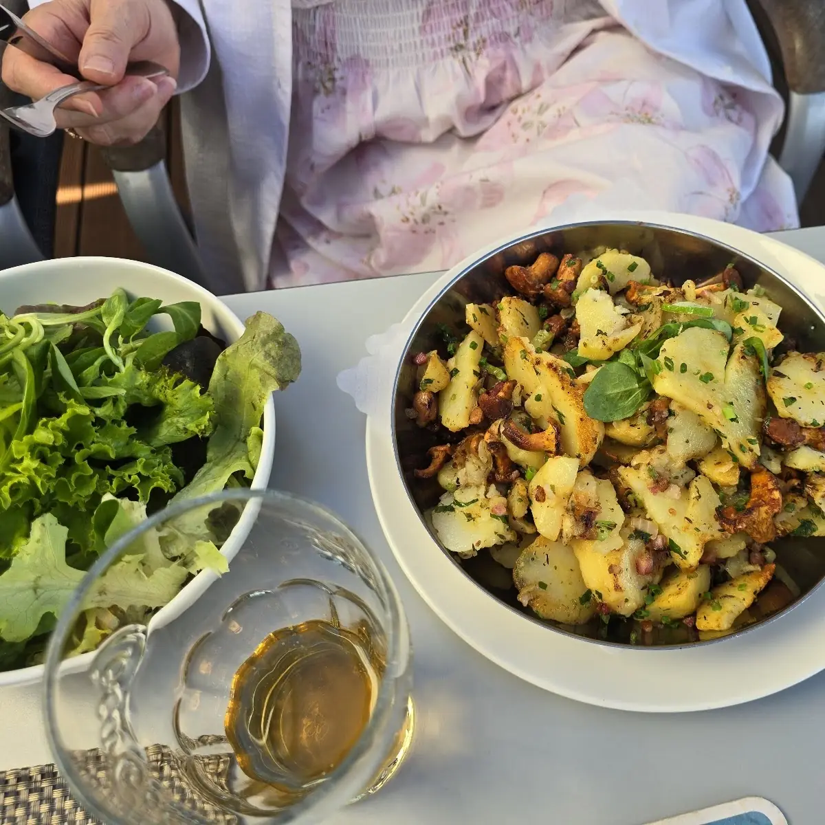 Eierschwammerl Gröstl Mit Salat