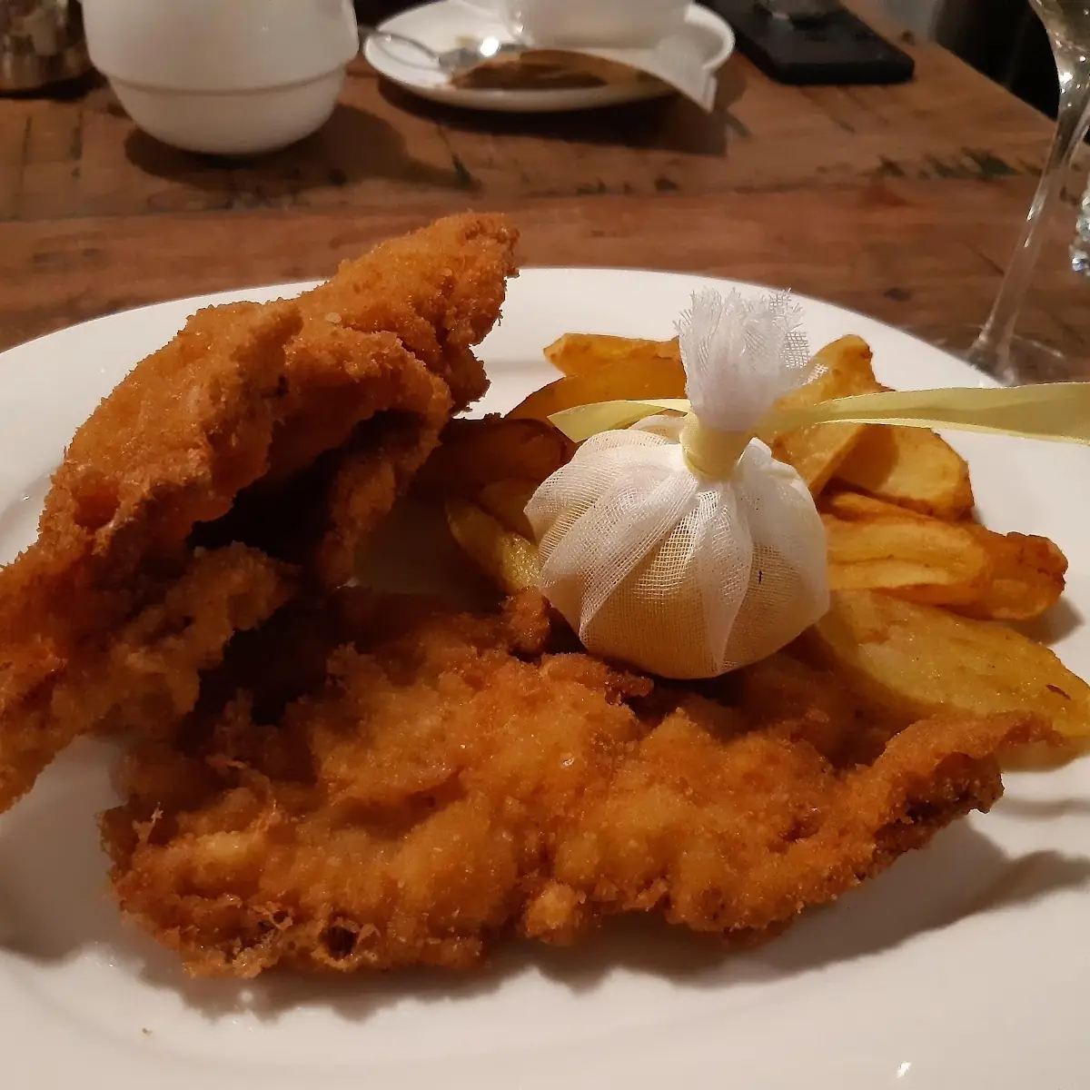 Schweinsschnitzel Auf Nachfrage Auch Mit Bratkartoffeln