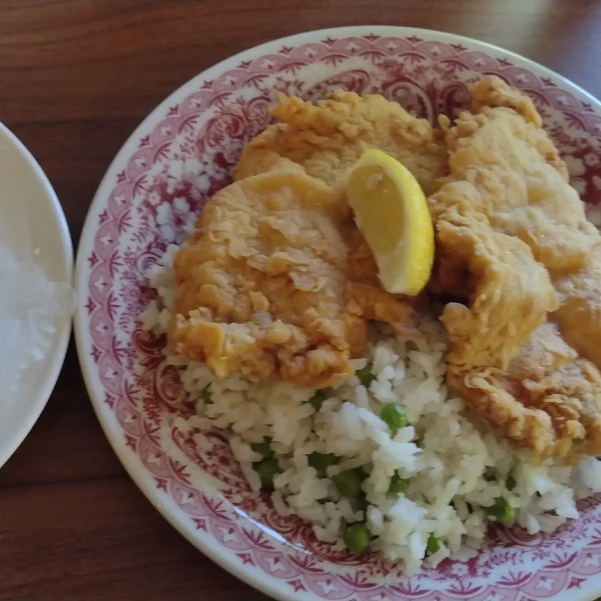 Pariser Schnitzel Mit Erbsenreis