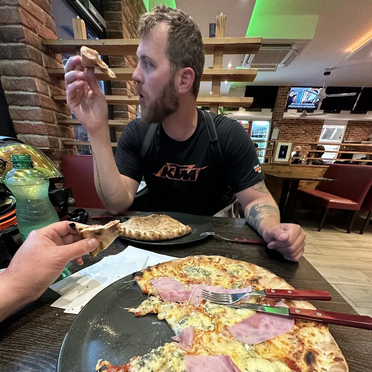 Gorgonzola Pizza Mit Späck