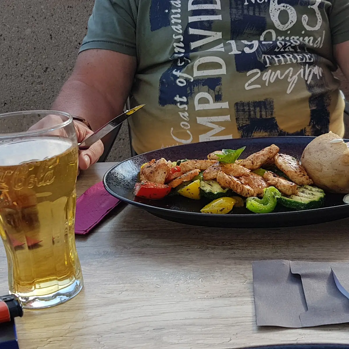 Ofenkartoffel Mit Hähnchenschnitzel Und Backgemüse