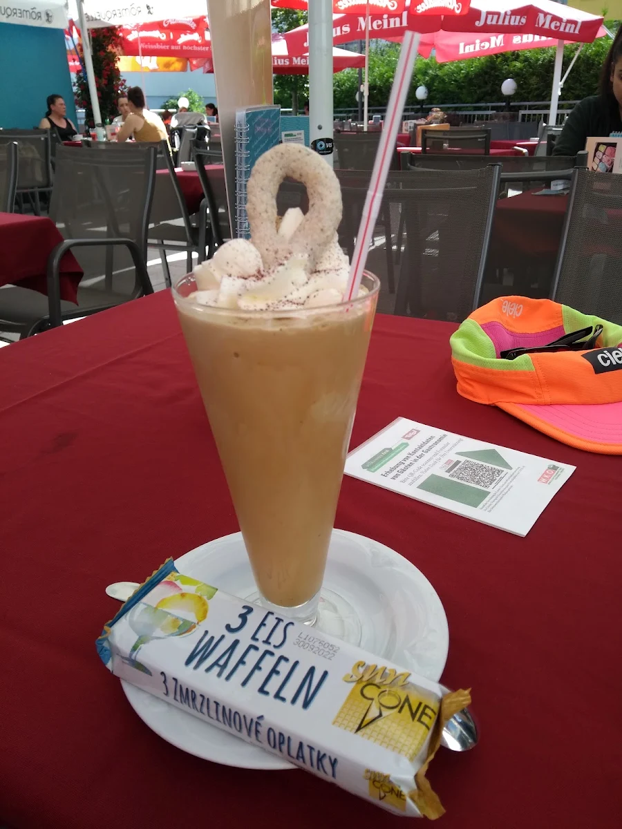 Gerührter Eiscafe