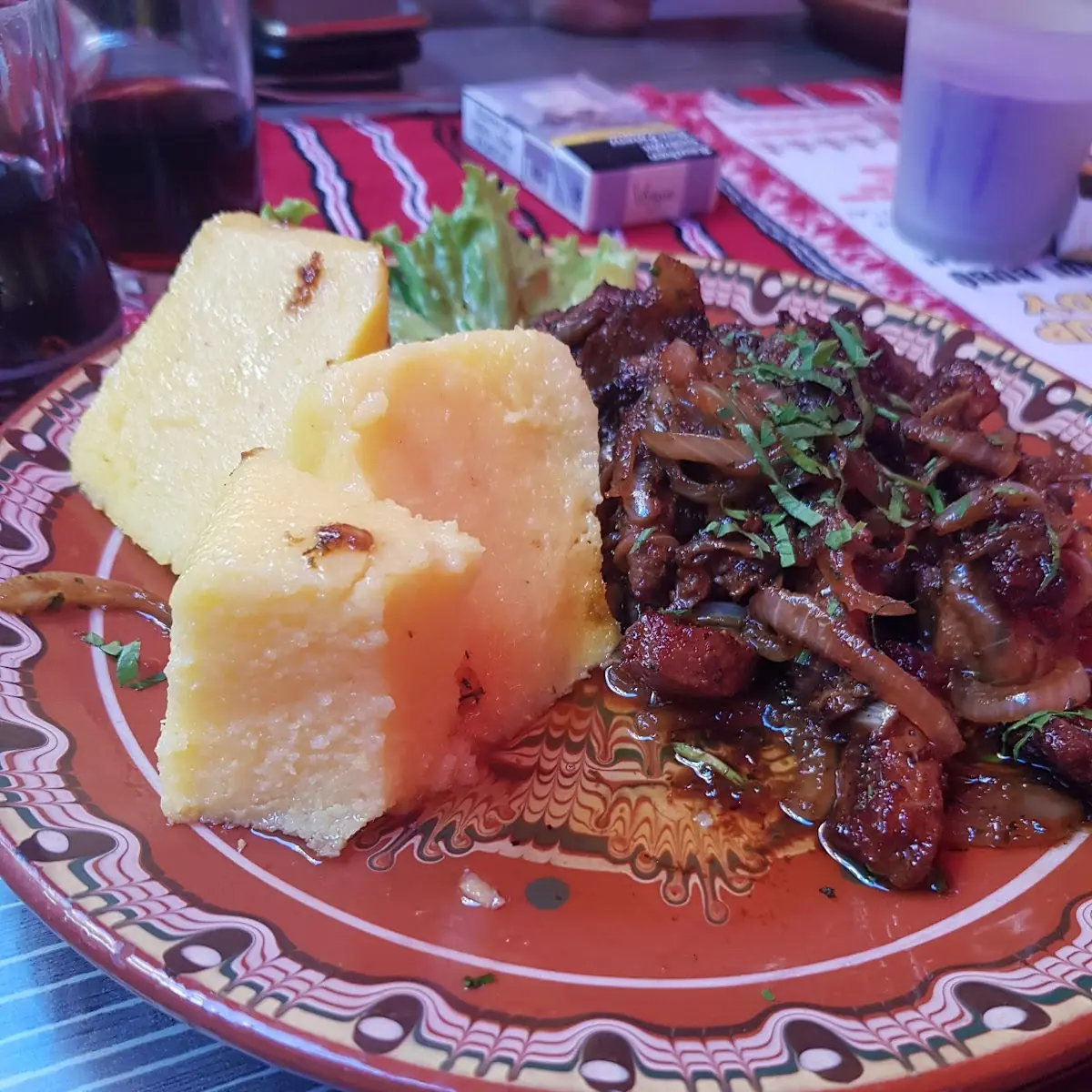 Pastrama Berbecut Cu Mamaliguta