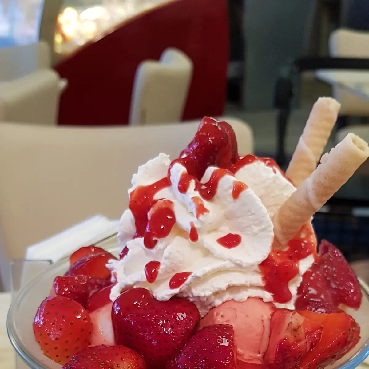 Erdbeerbecher
