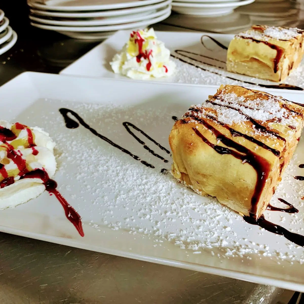 Topfenstrudel Mit Vanillesauce