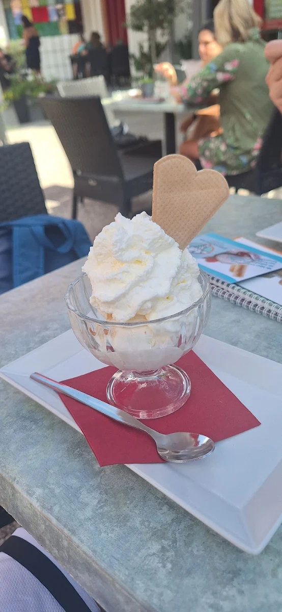 Vanilia Eis Mit Shane