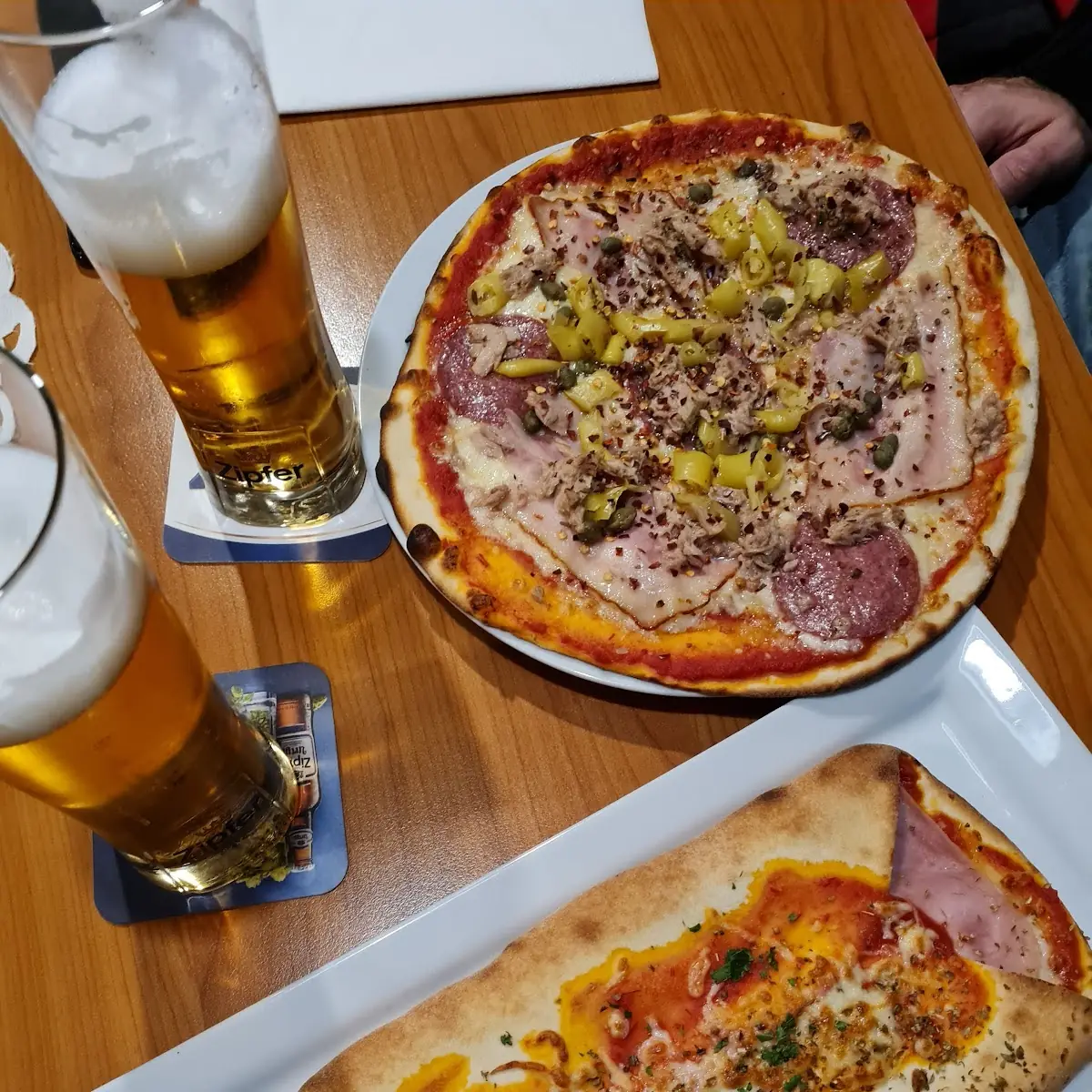 Pizza Rustica Speck Cipolla