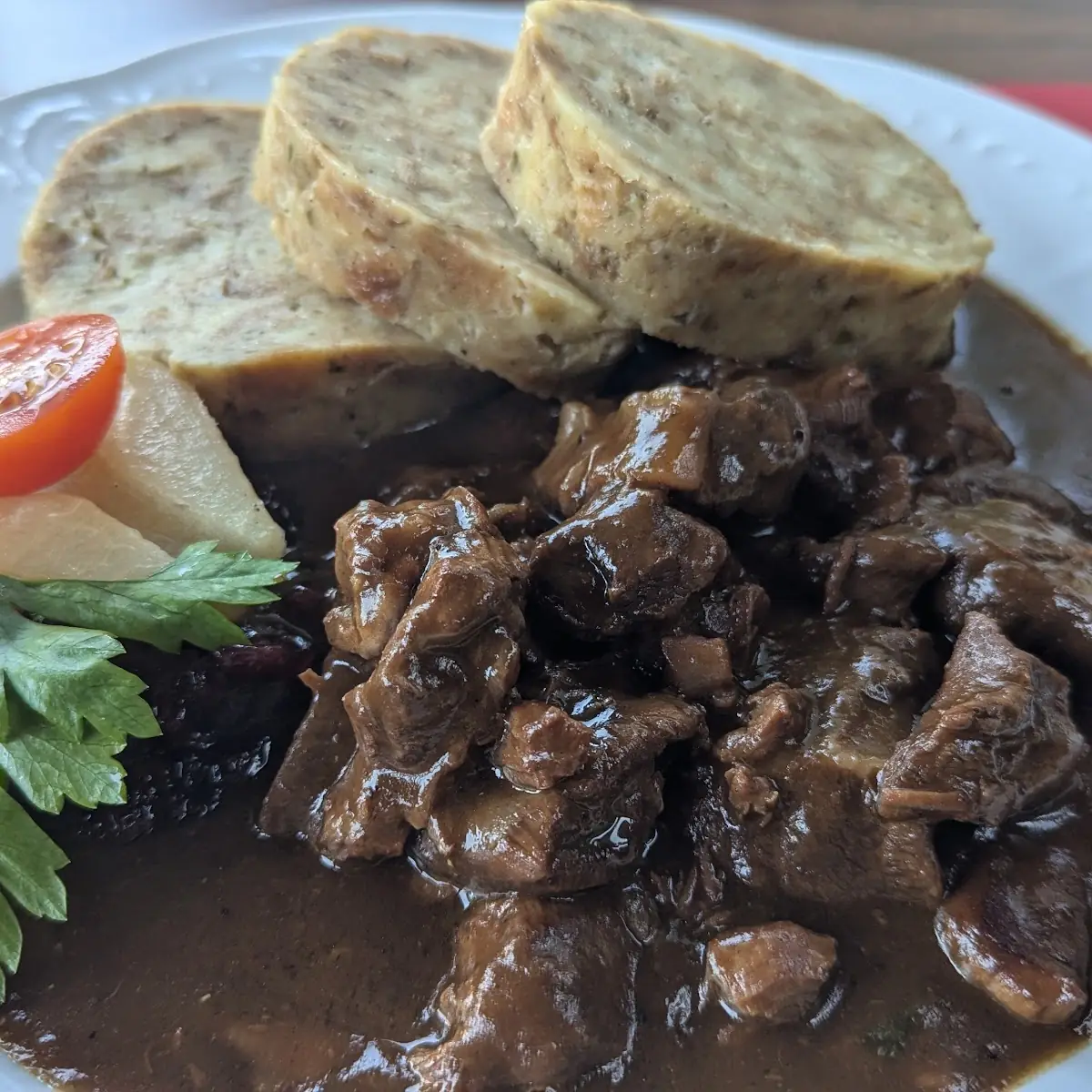 Hirschgulasch