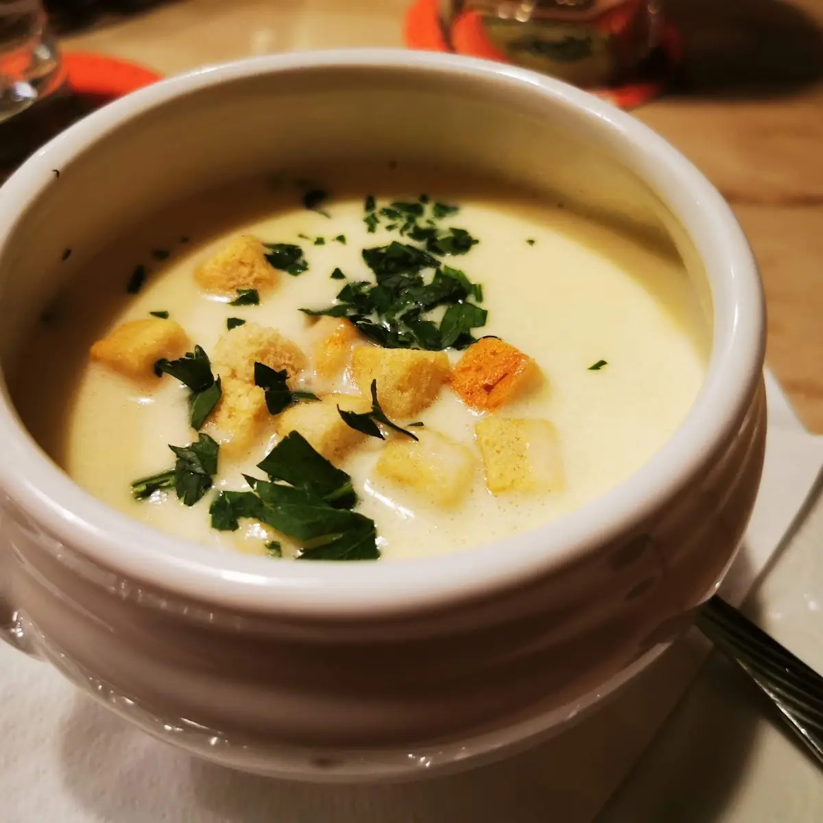 Garlic Cream Soup with Croutons