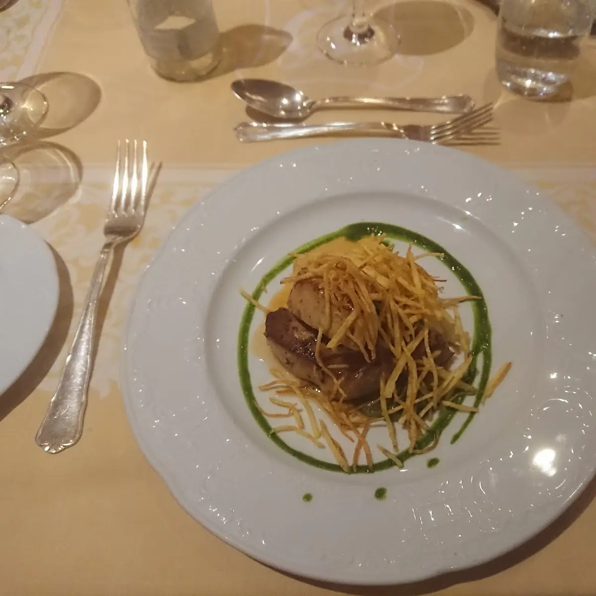 Das Beste Von Duroc An Wildbrokkoli-püree Und Stroherdäpfel
