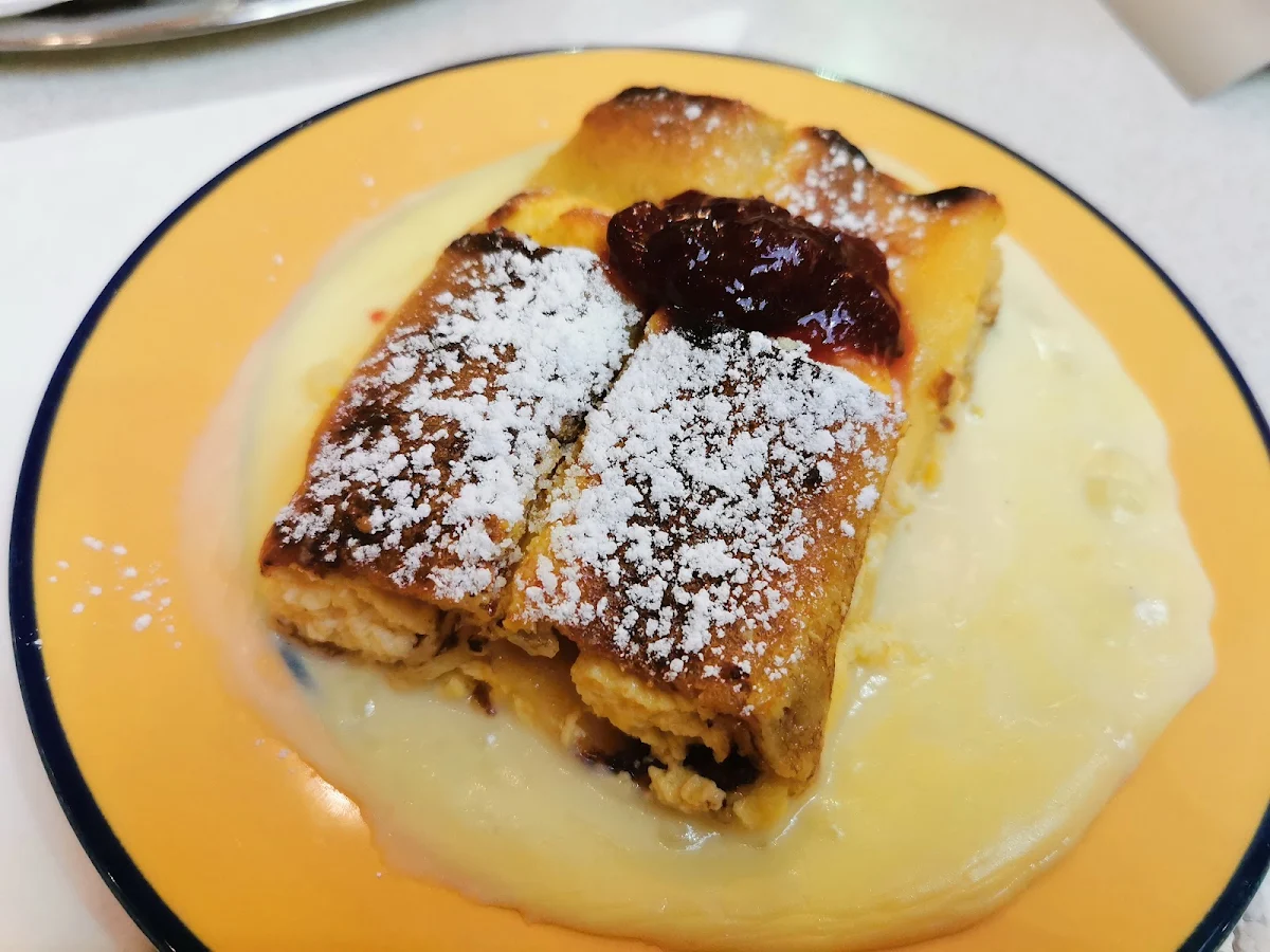 Topfenpalatschinken Mit Vanillesauce