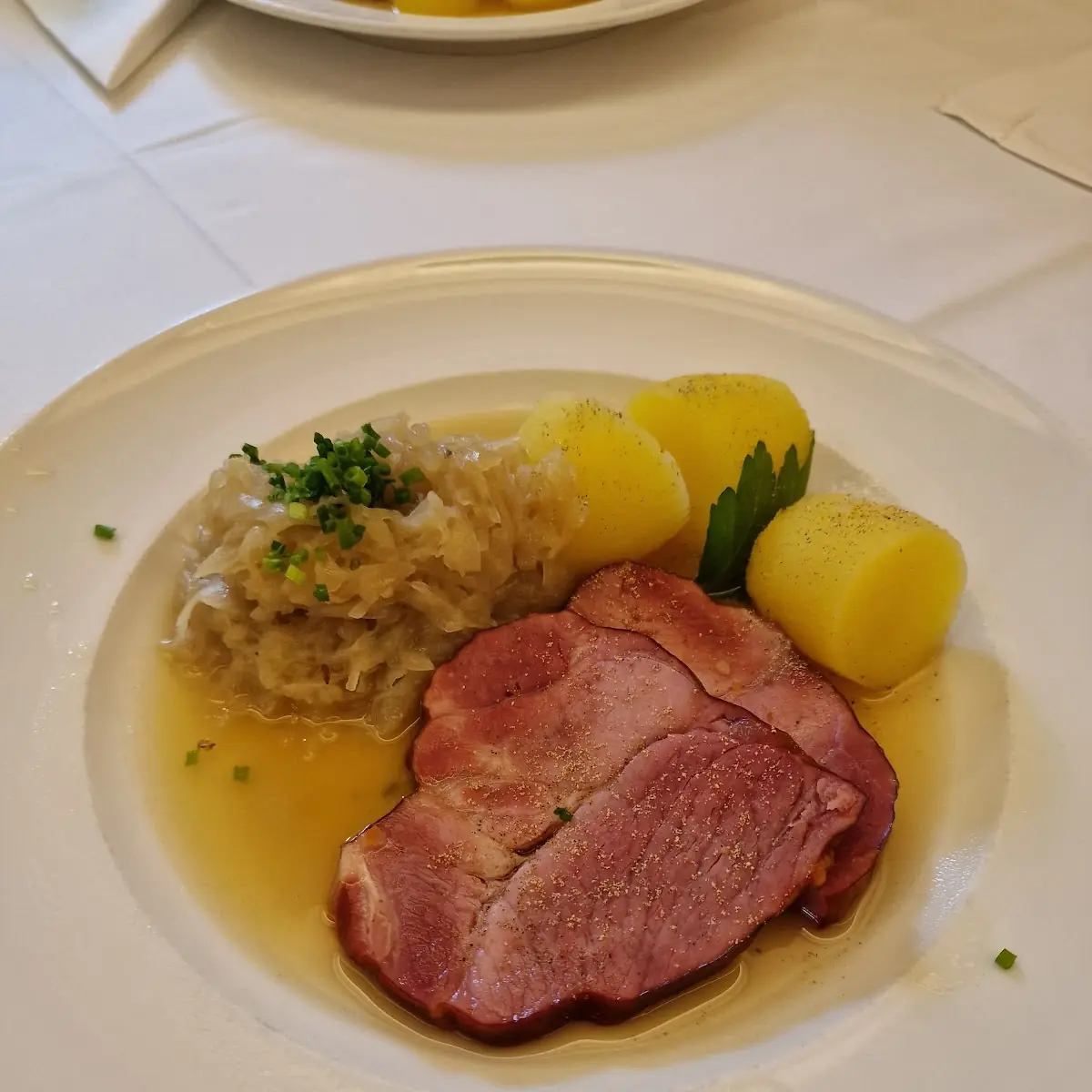 Gesegnetes Mit Sauerkraut