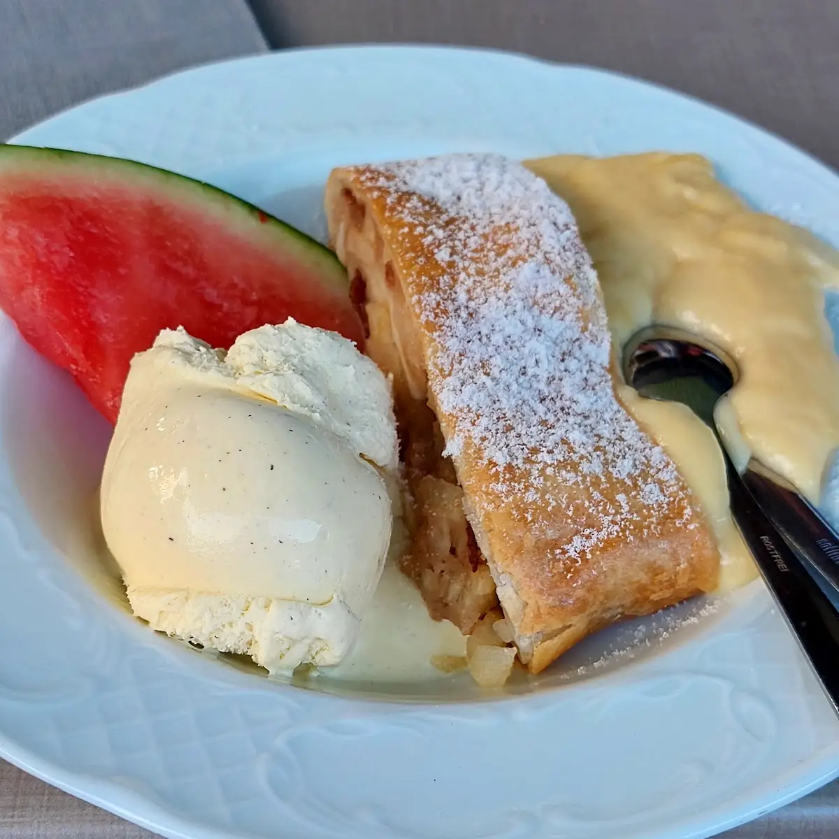 Apfelstrudel