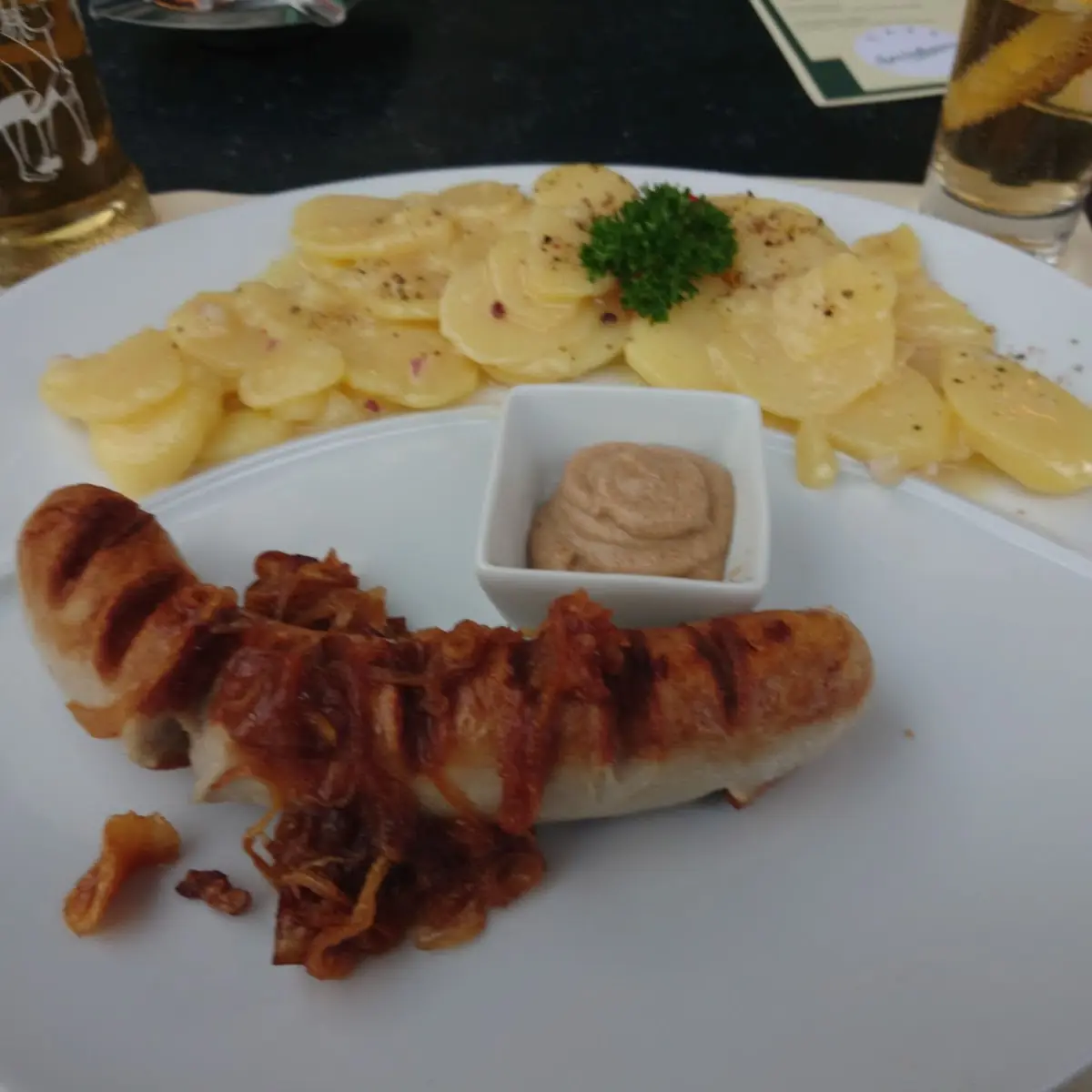 Bratwurst Mit Kartoffelsalat
