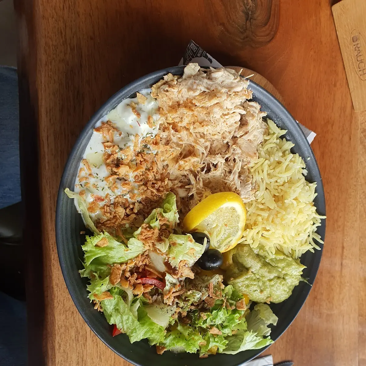 Pulled Chicken Mit Reis & Gemüse