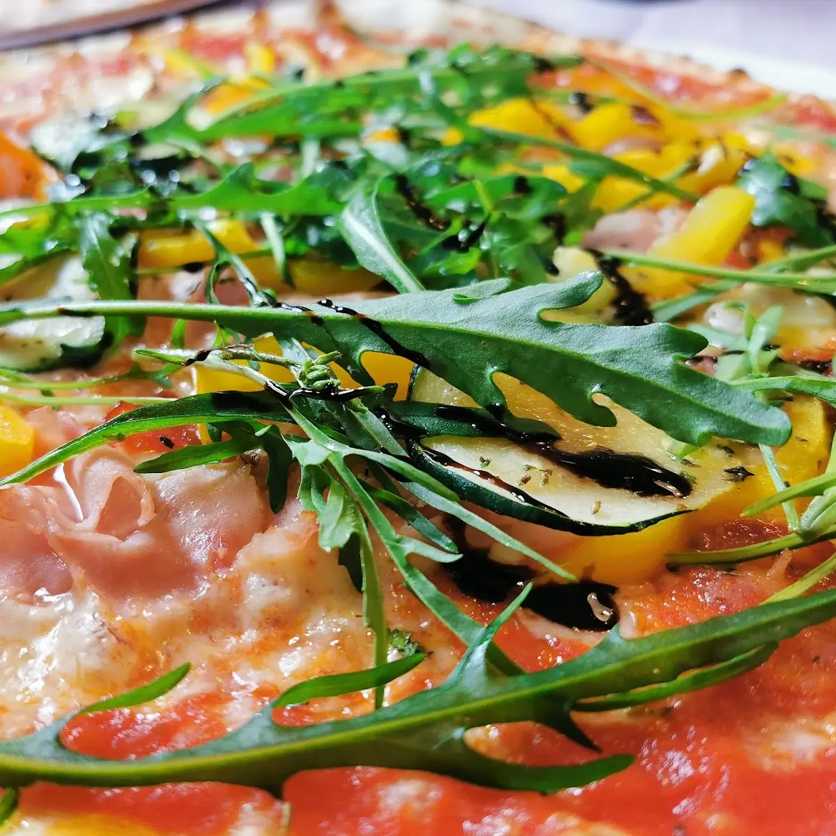 Pizza Ella