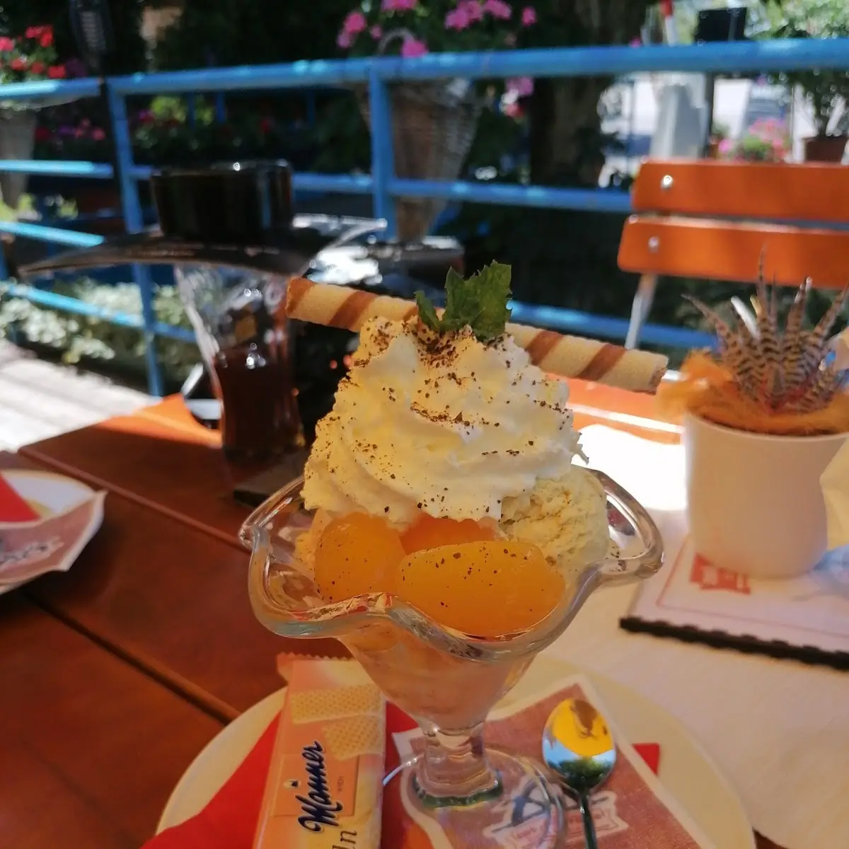 Marillen Eisbecher
