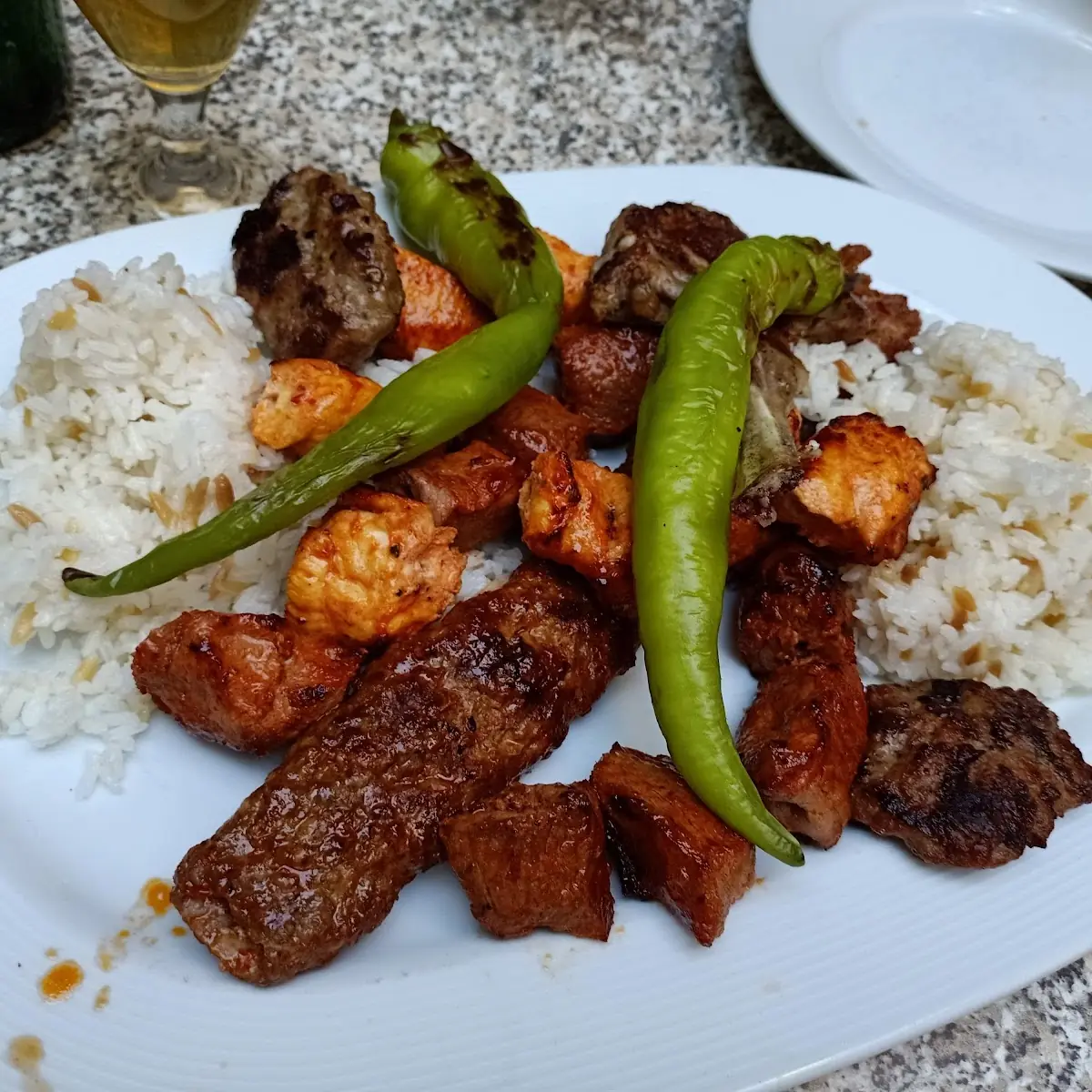 Kinder Tebiyeli Kuzu Sisi Kebap Mit Reis