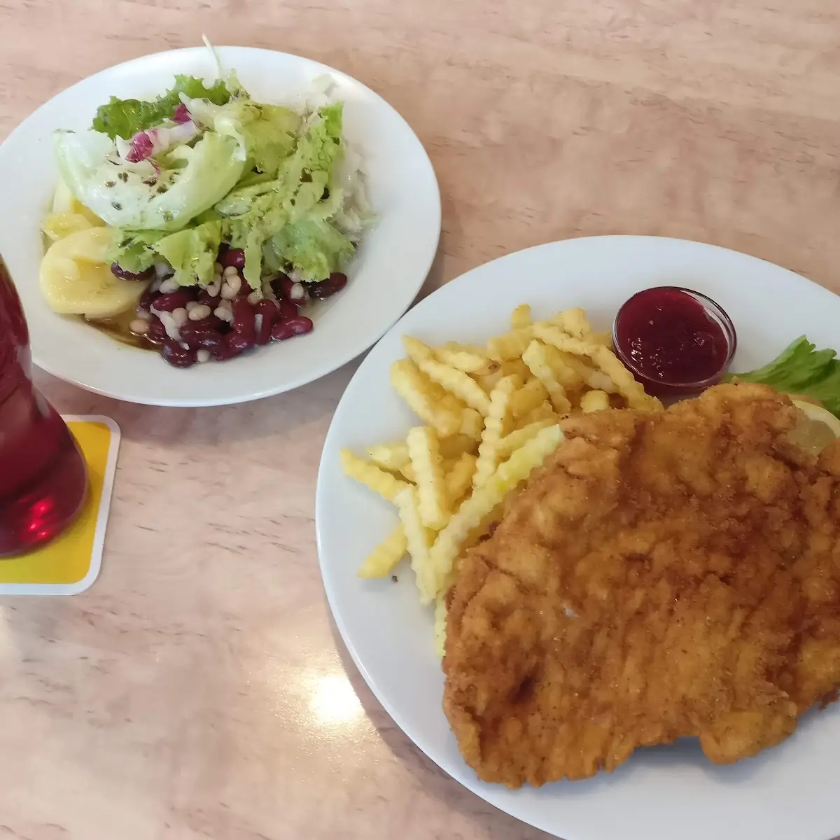 Schnitzel Wiener Art Mit Pommes Frites