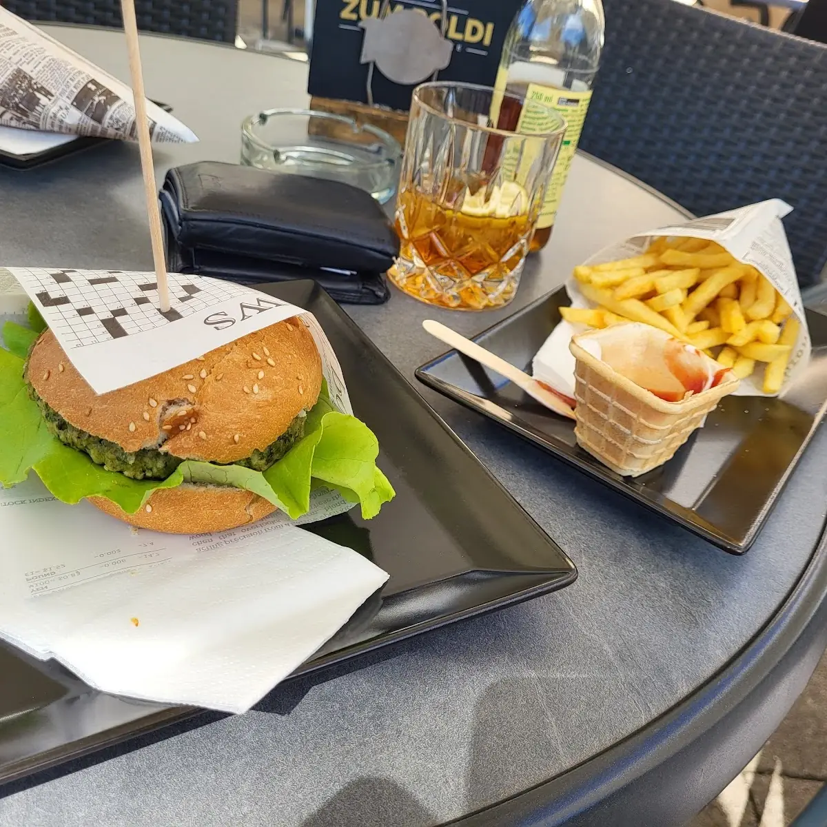 Veggie Burger Mit Pommes