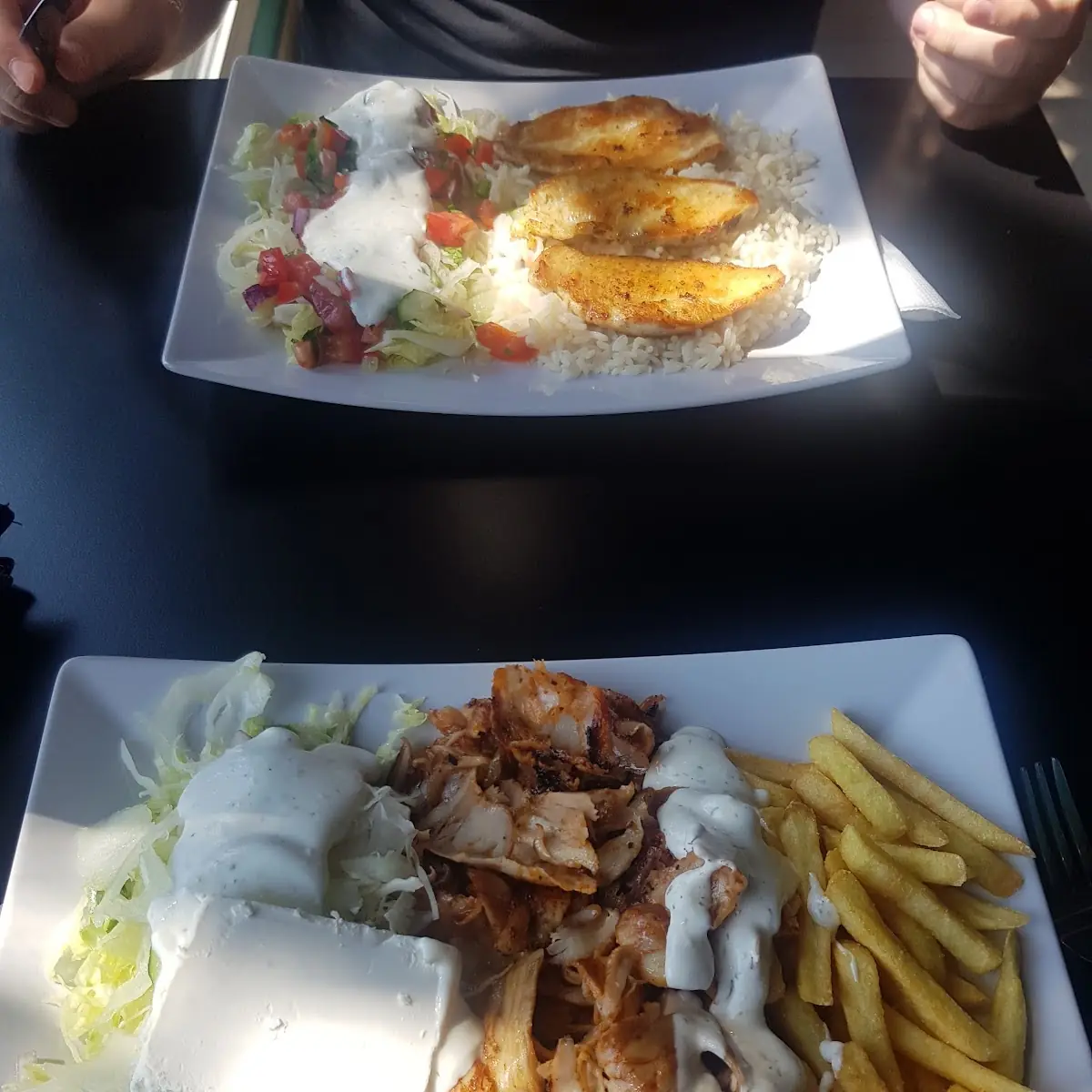 Kebapteller Mit Pommes U Schafskäse