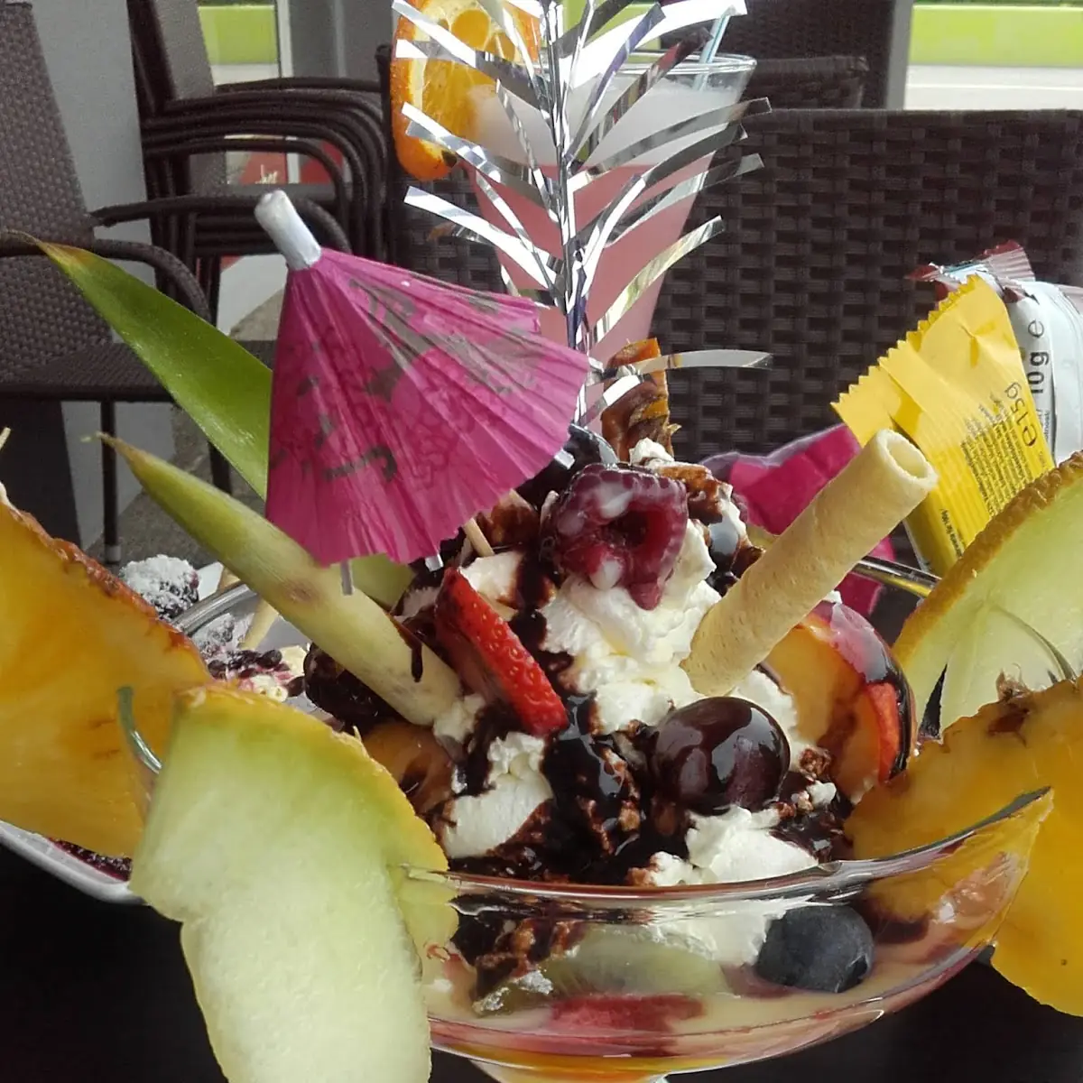 Exotischer Eisbecher