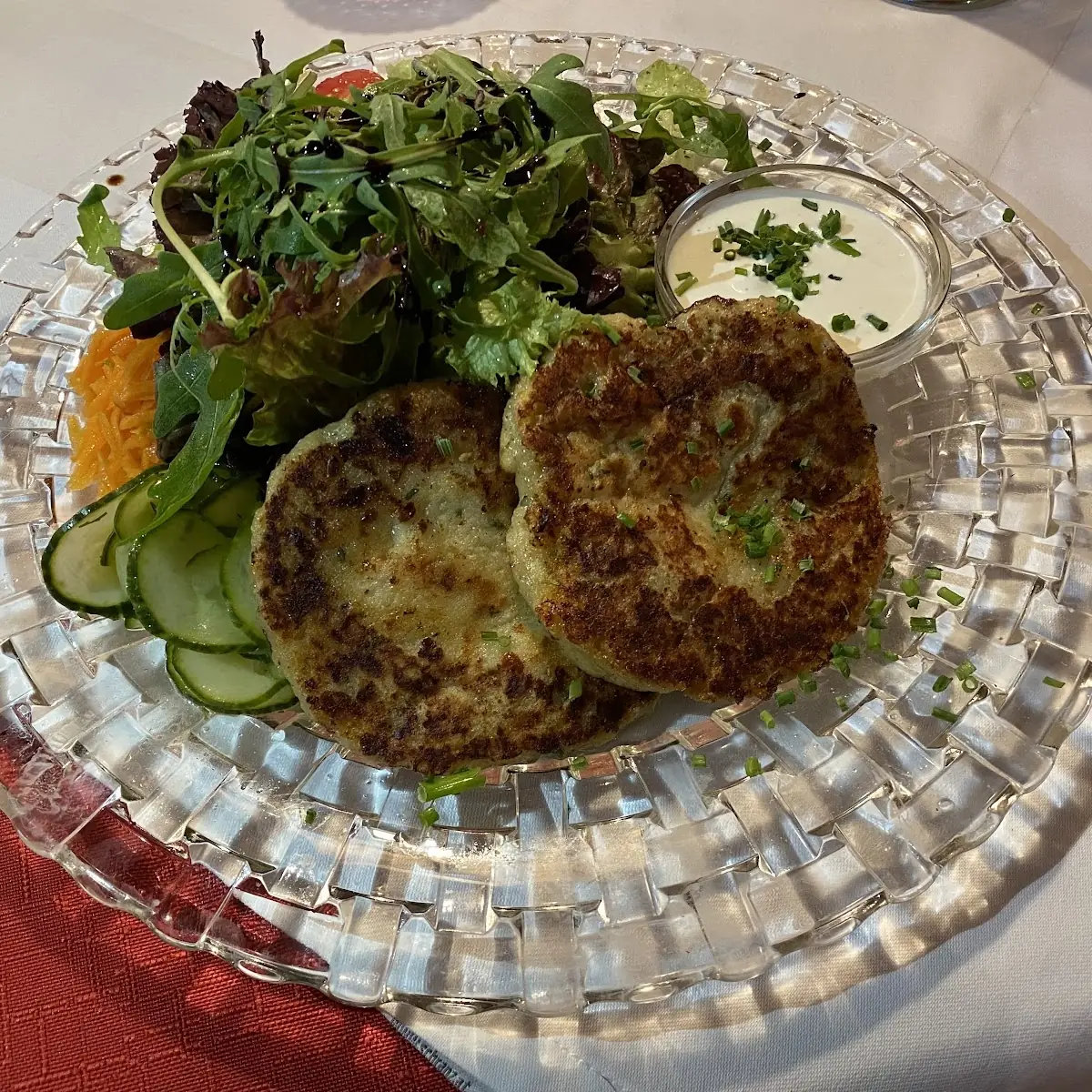 Zwei Hausgemachte Pressknödel Mit Salat