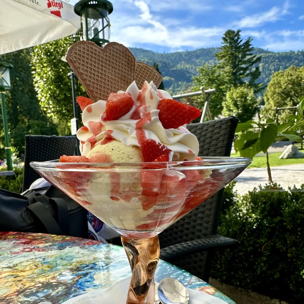Erdbeerbecher