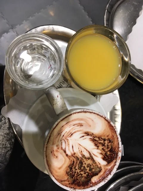 Capuccino Mit Frühstückssaft