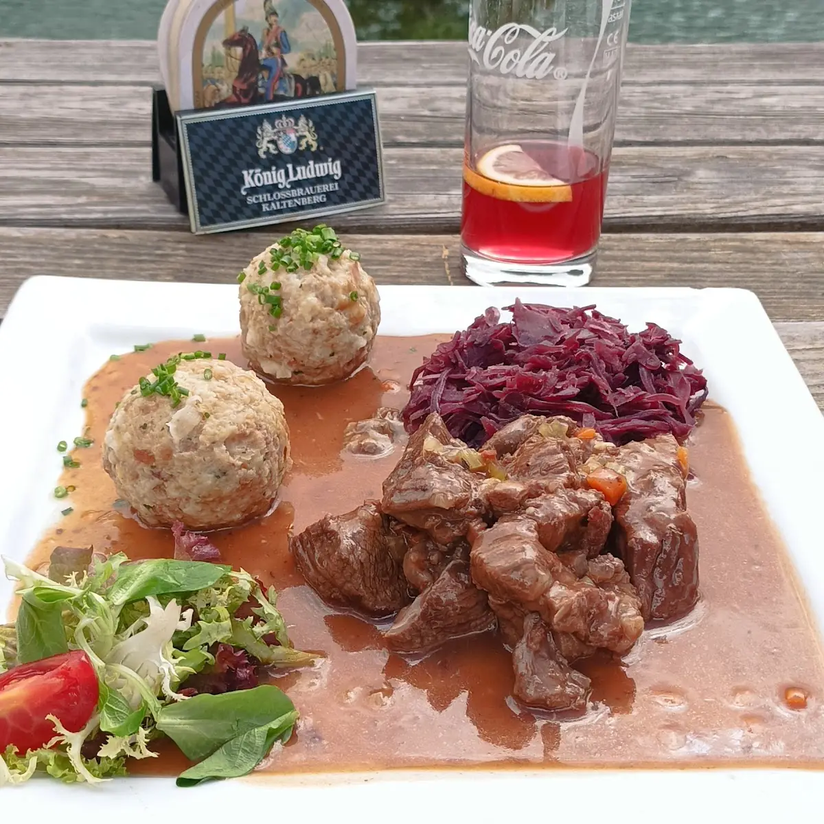 Gulasch Mit Semmelknödel