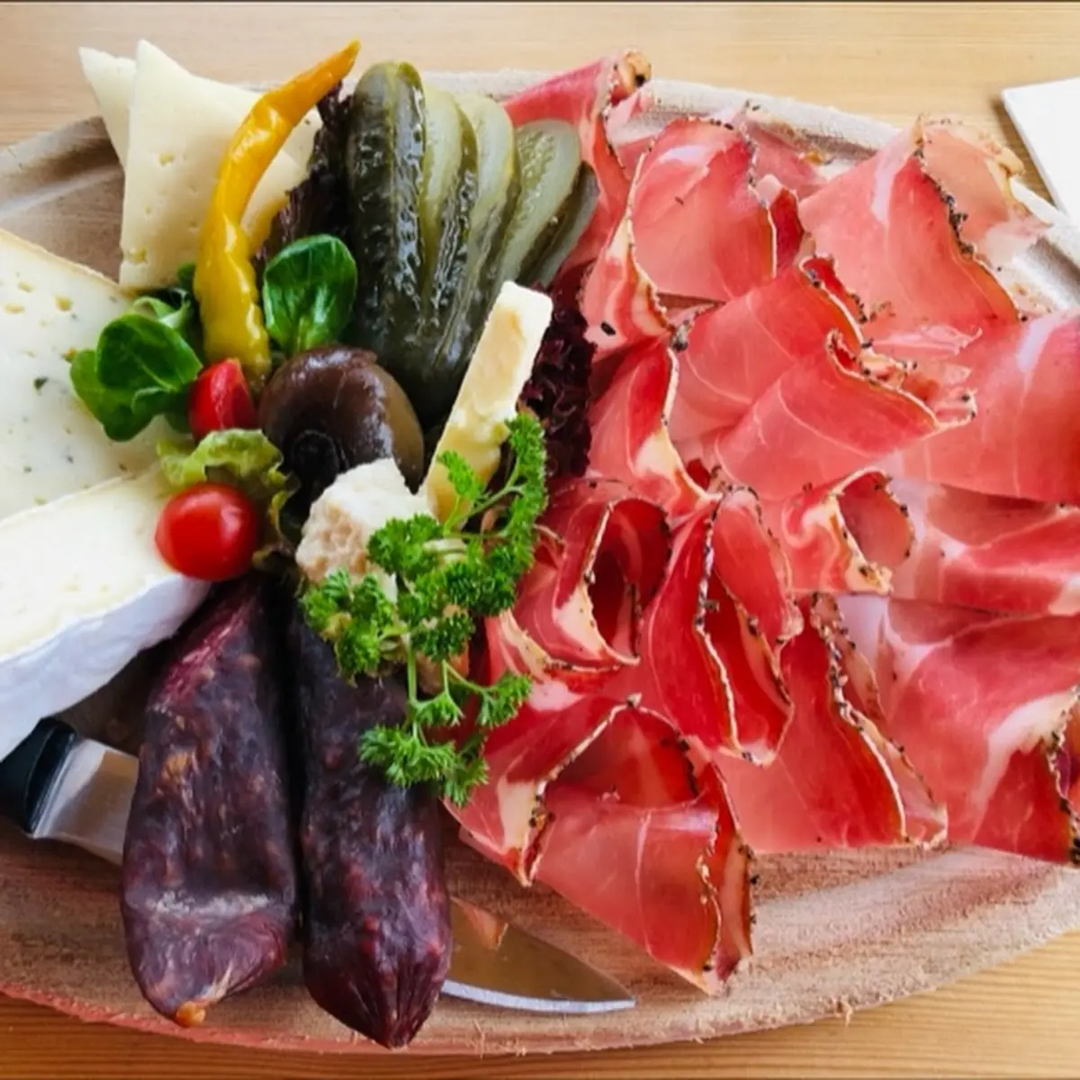 Tagliere Misto Salumi E Formaggi