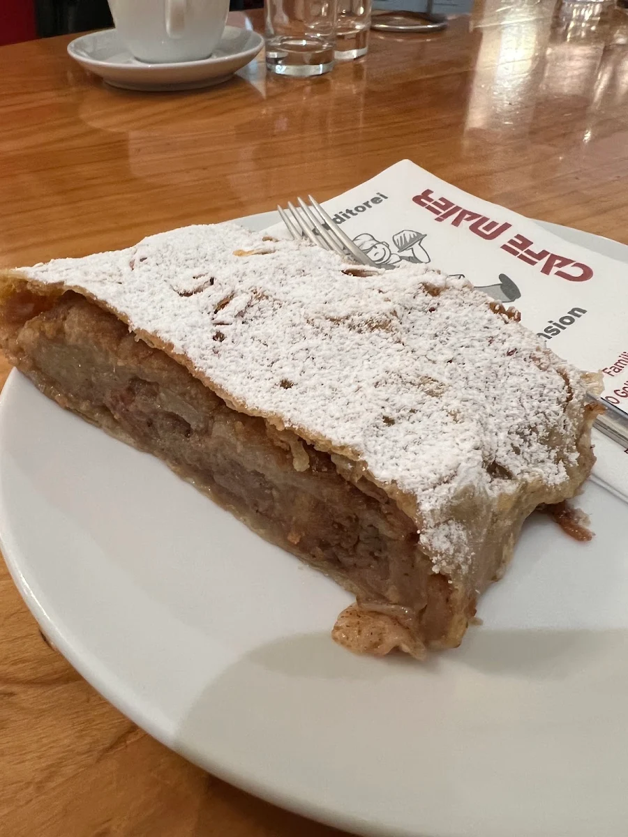 Apple Strudel
