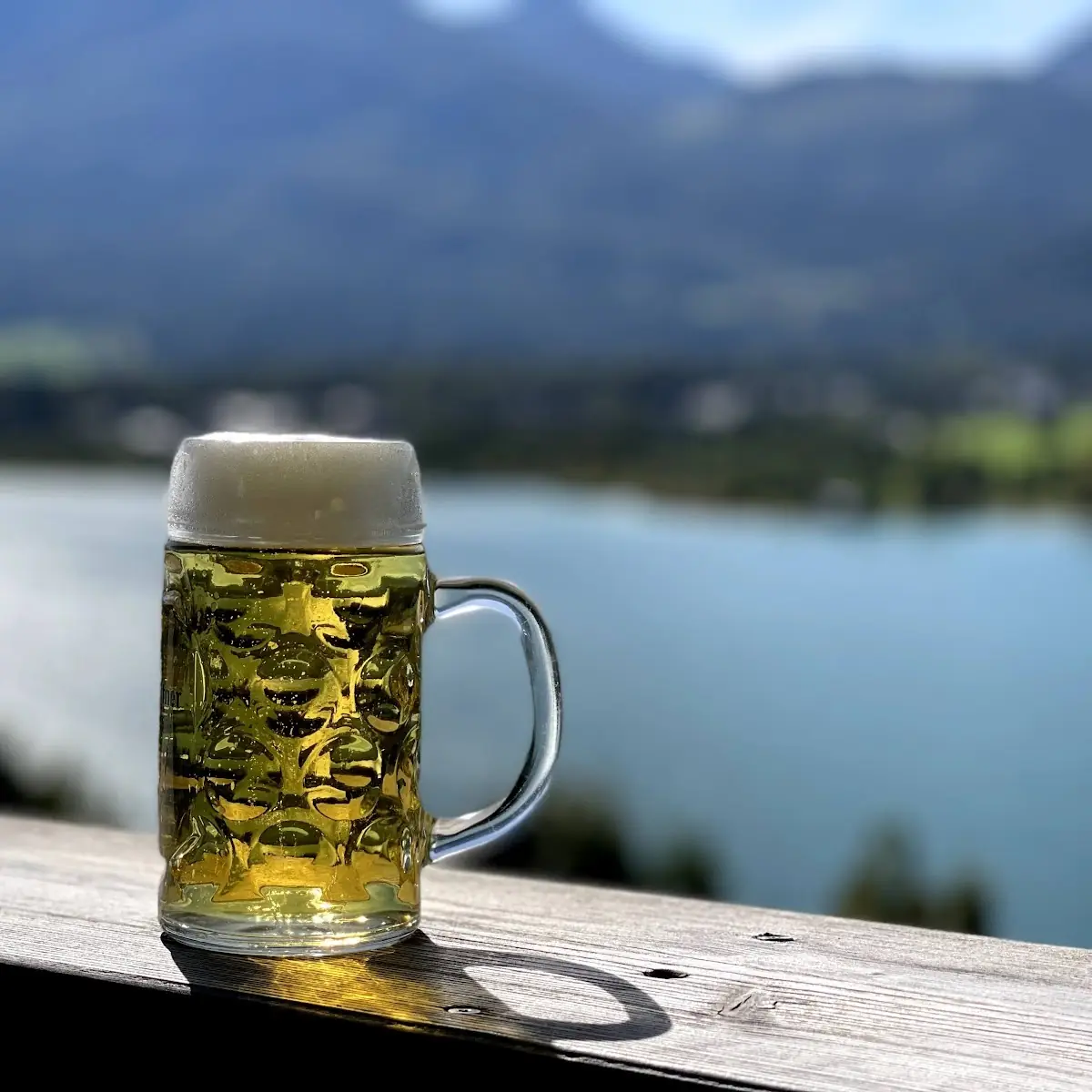 Eine Halbe 0 5l Baumgartner Bier