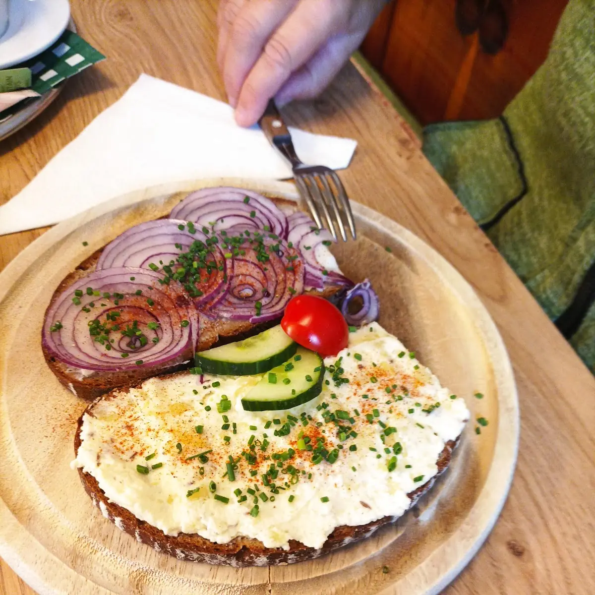 Schmalz Rot Und Erdäpfelkäsbrot