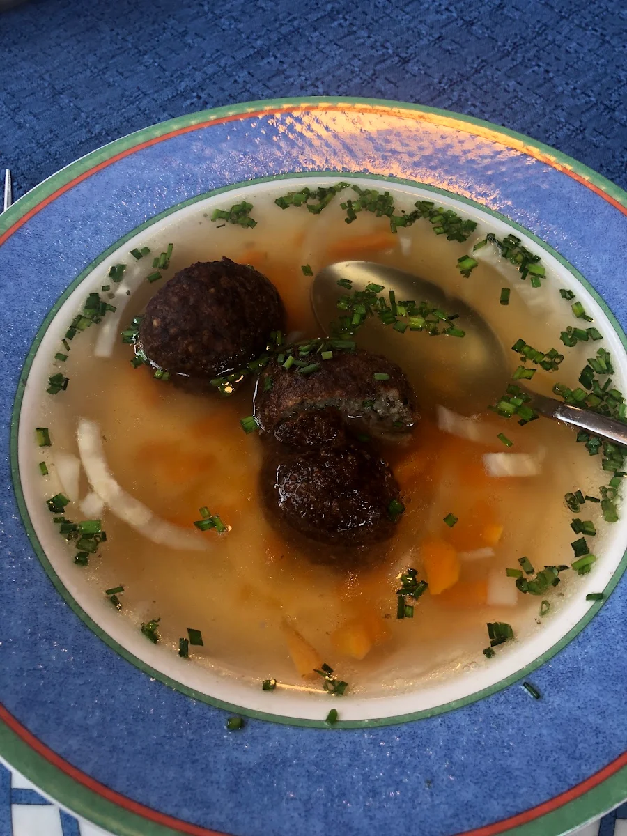 Leberknödelsuppe