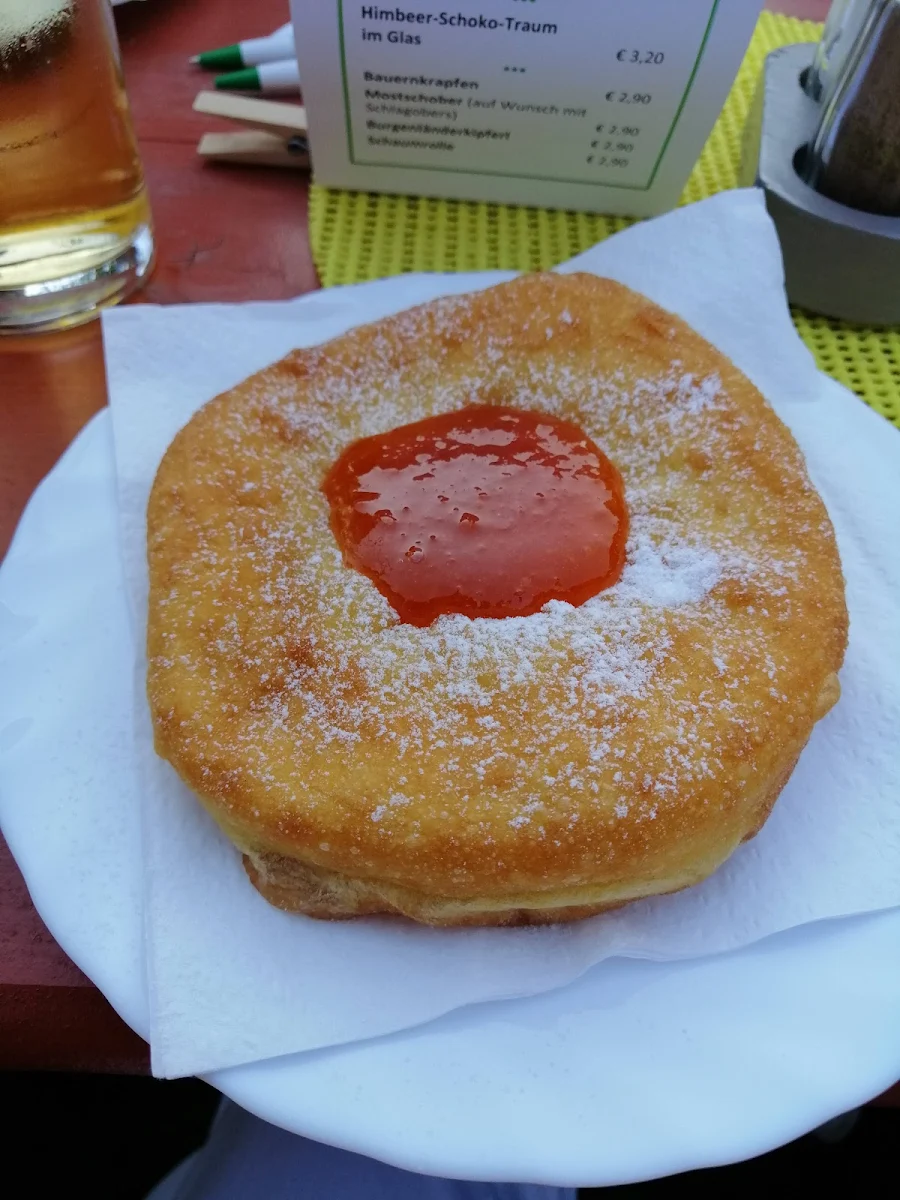 Bauernkrapfen Mit Marillenmarmelade