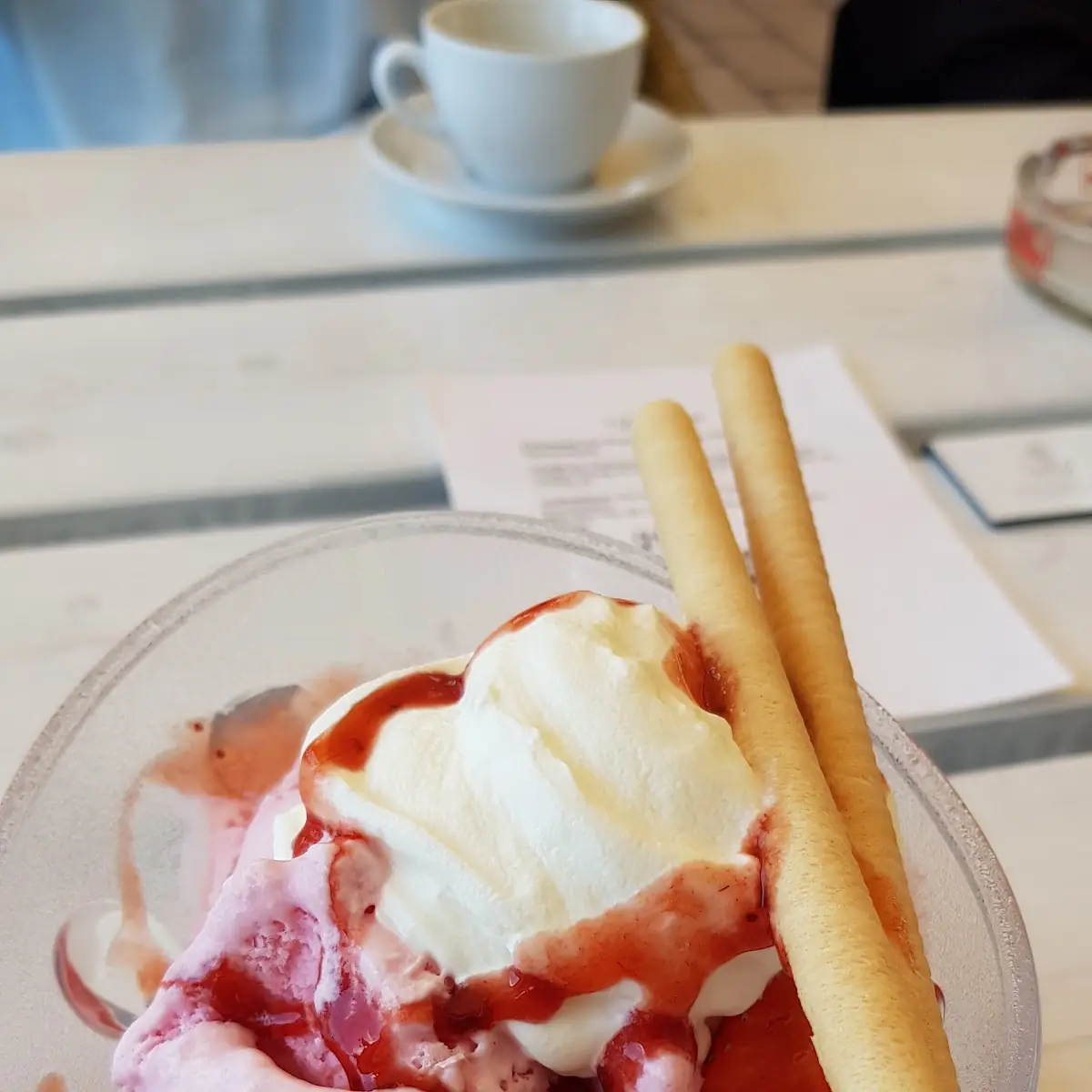 Erdbeerbecher