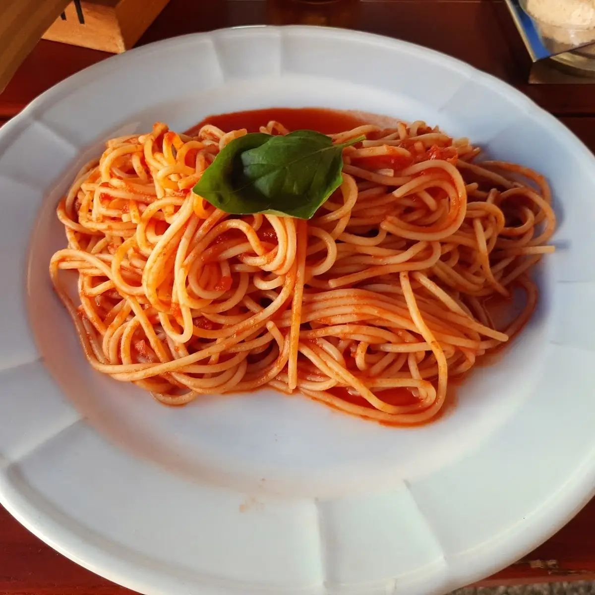 Spaghetti Al Sugo Napoletano