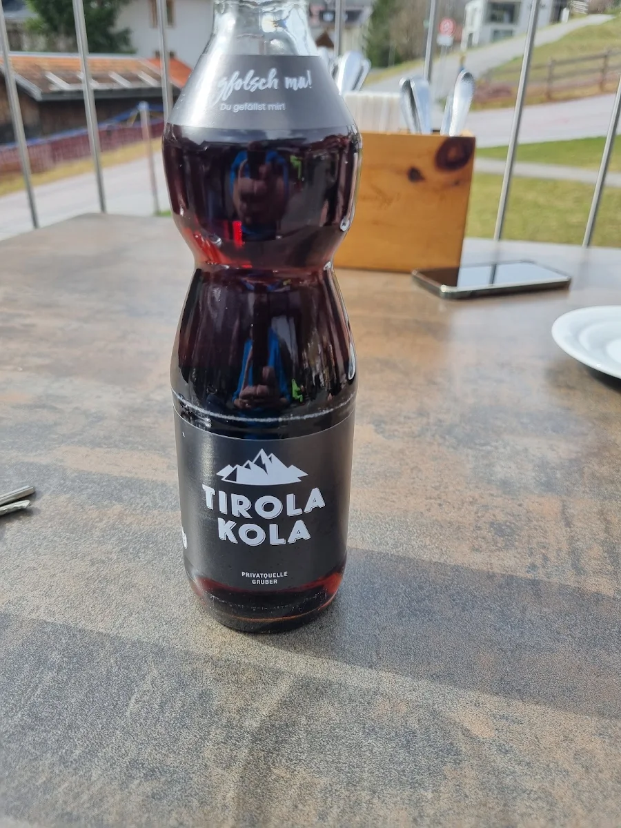Cola