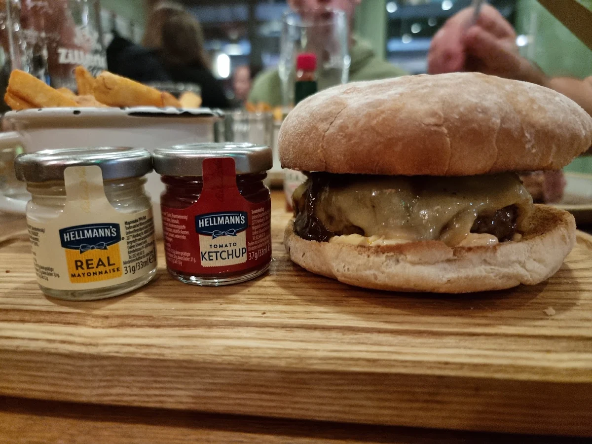 Cherry Burger