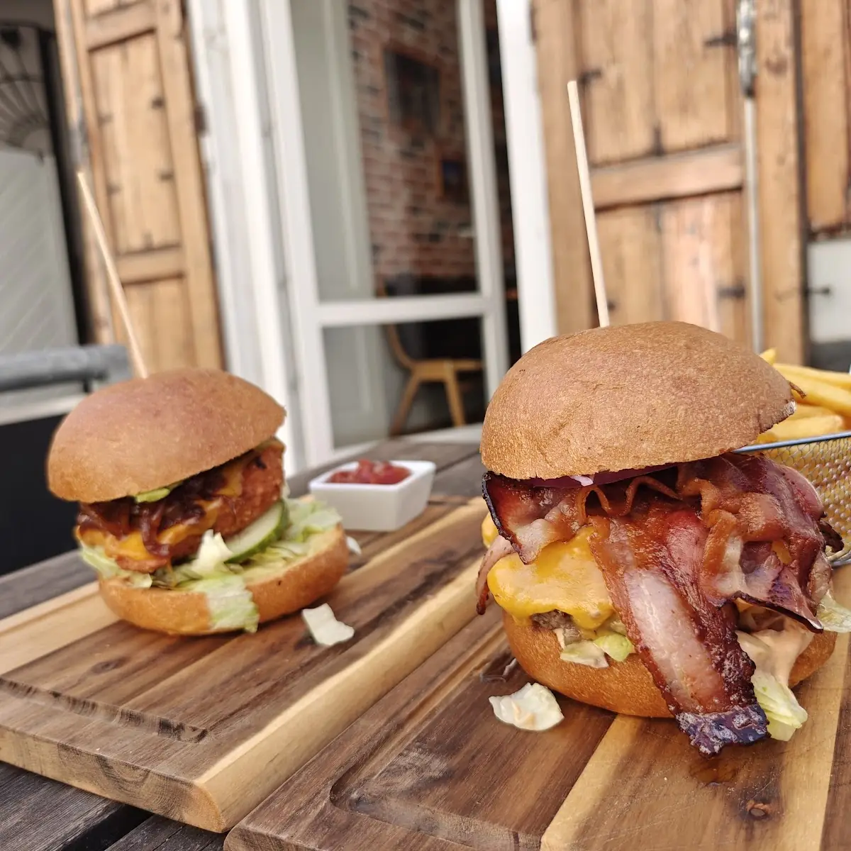 Cheese Bacon Burger