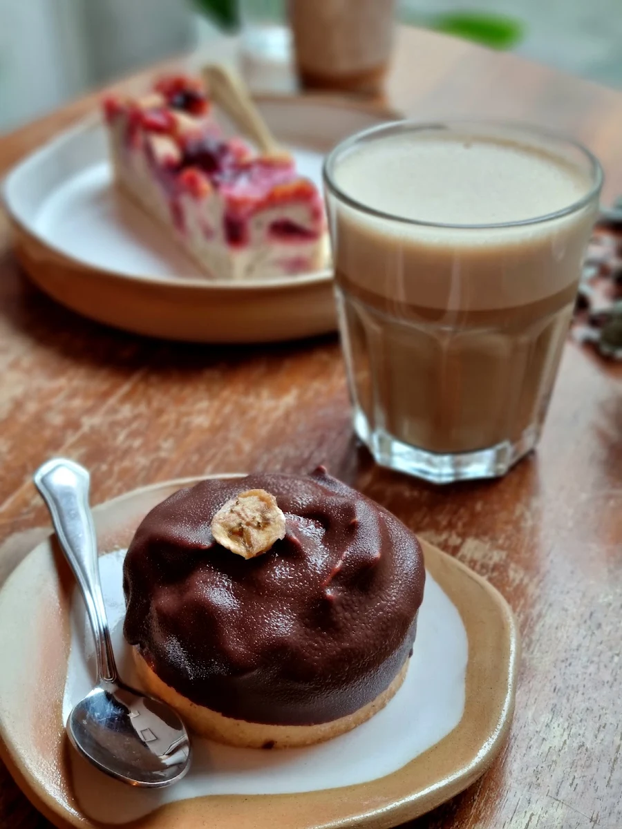 Veganes Bananen-creme-tartelette Und Veganer Zwetschgen-kuchen