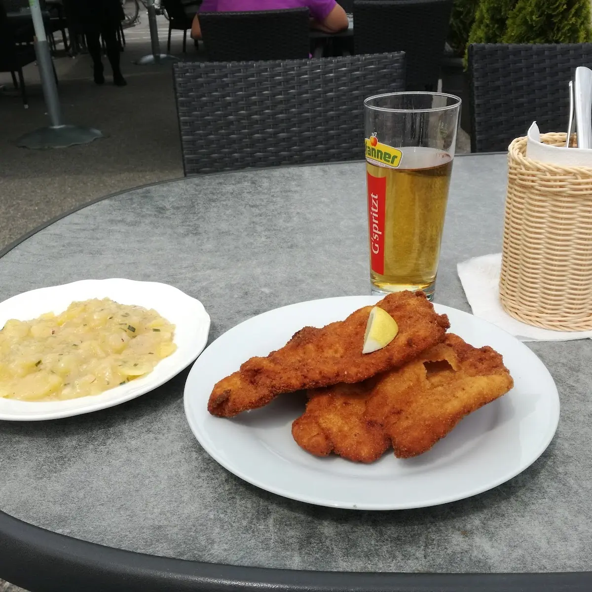 Schnitzel Mit Erdäpfelsalat