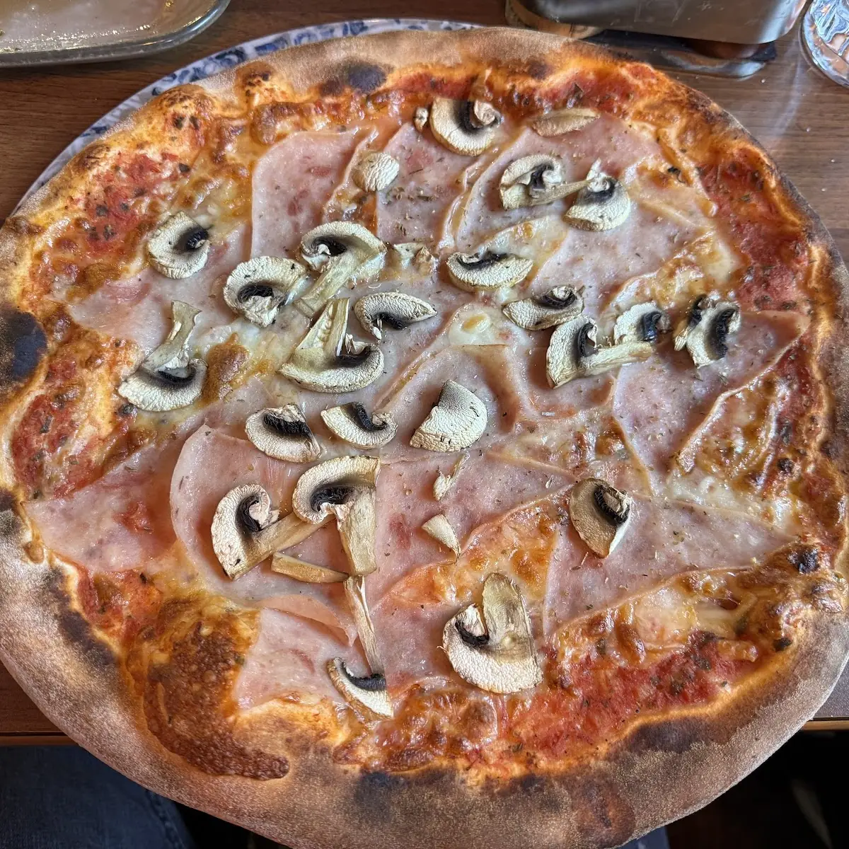 Pizza Prosciutto E Funghi