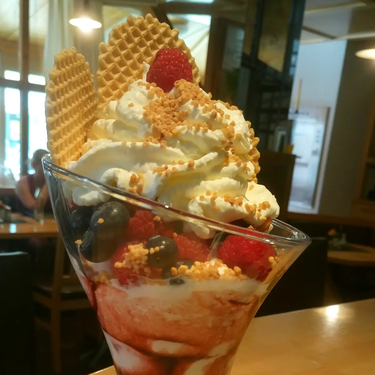 Joghurt Und Waldfrucht Eisbecher